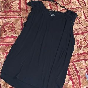 ⭐️5/$30⭐️LAST PRICE DROP Ava & Viv Black top